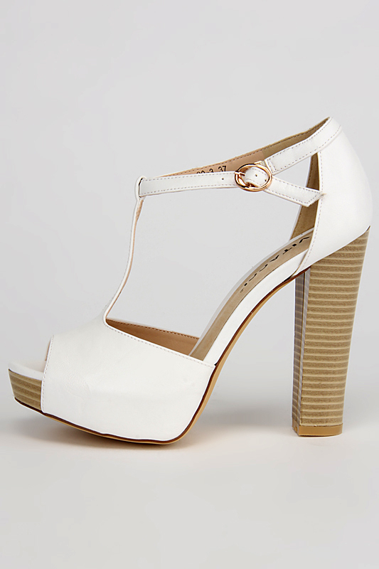 Пристрою шикарные туфли Размер 36 на ногу 23,5 см 1100 руб.