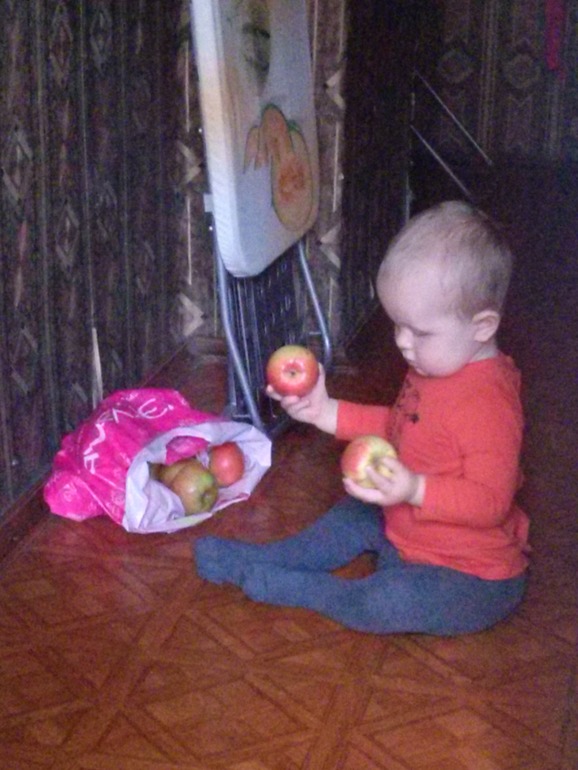 Нам 1 годик!!!! и 2 дня :)