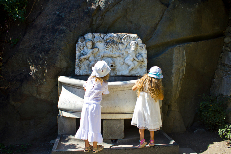 Нимфы в Алупкинском саду. Воронцовский парк