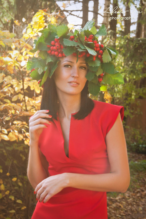 Девушка-осень... (буду немножко работы свои выкладывать что ли)))