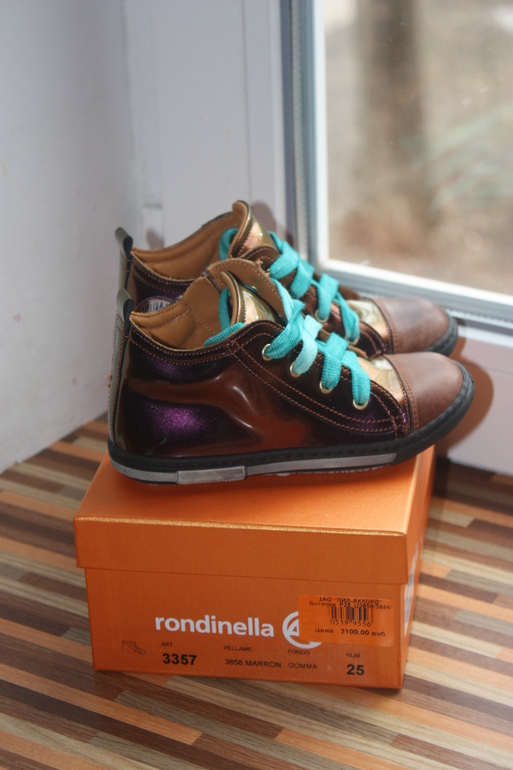 Новые кроссовки-ботинки Rondinella
