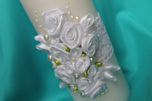 Свеча, декорированная в технике канзаши