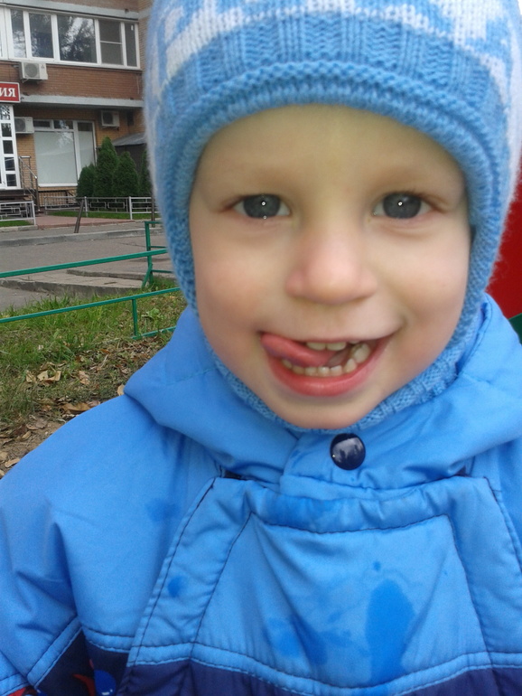 Ну и парочку последних фоток моего сынишки)