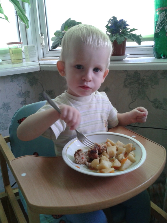 Ну и парочку последних фоток моего сынишки)