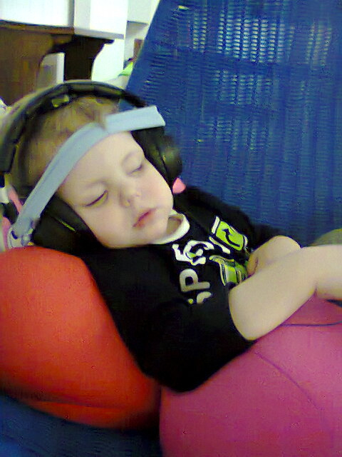 Томатис-терапия в Атлантисе. Фото с нашего 1 курса.