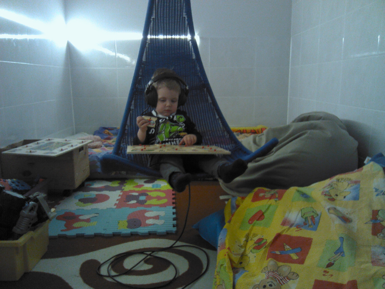 Томатис-терапия в Атлантисе. Фото с нашего 1 курса.