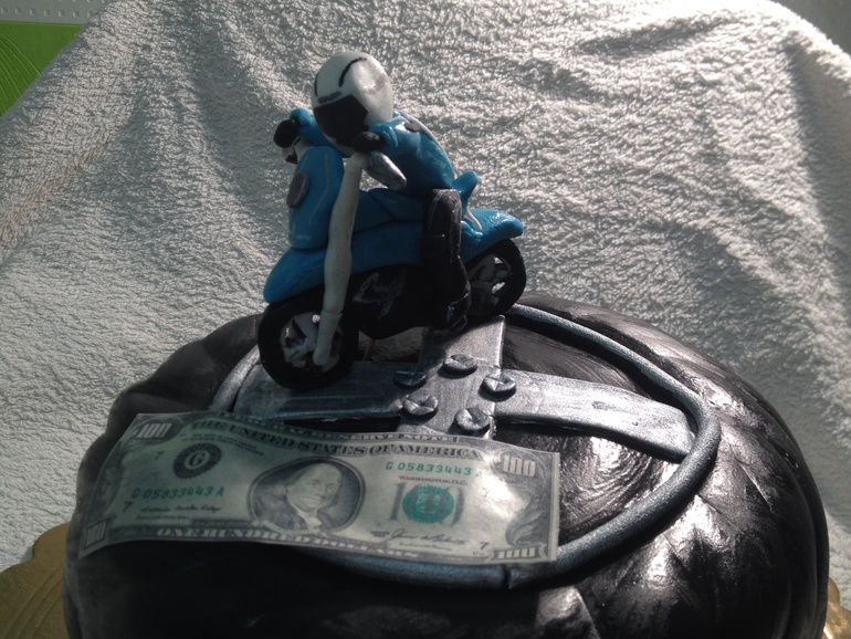 Торт Байкеру, с мотоциклистом!