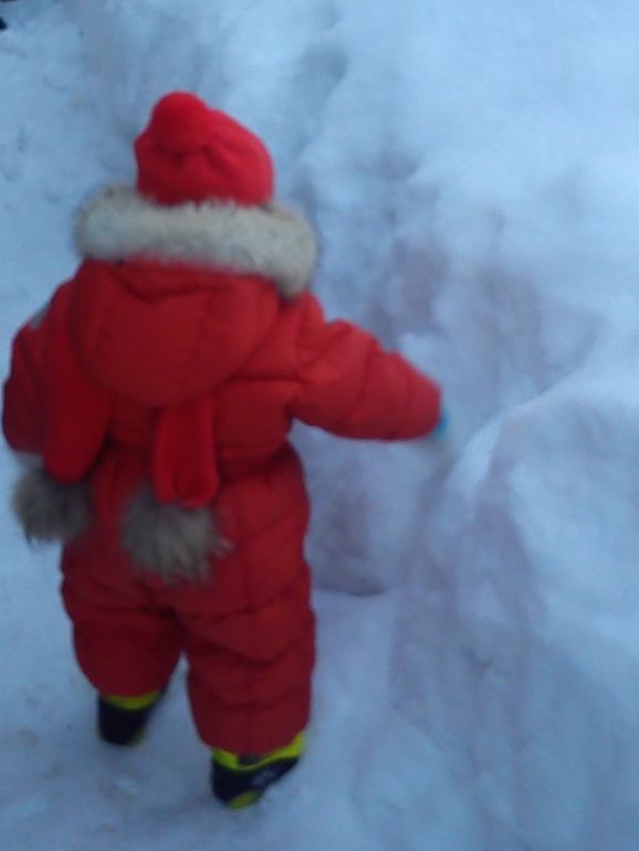 Moncler б/у размер 12/18 80 см, 5000