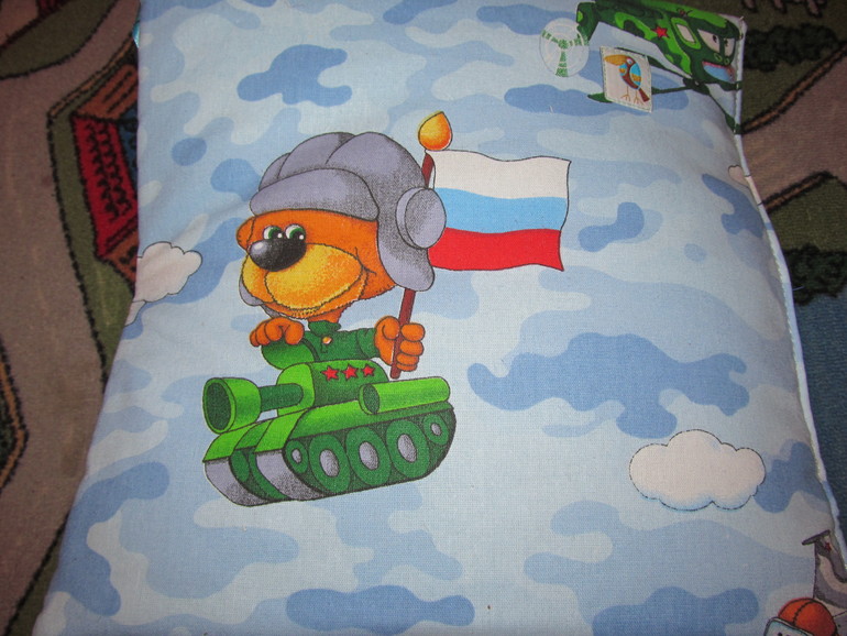 3 развивающие книжки.