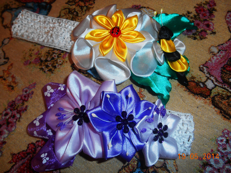 Аксессуары для волос в стиле Канзаши. В наличии и на заказ.