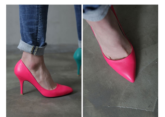 В наличии! Яркие розовые туфли ( каблук 7см) - 1600руб.