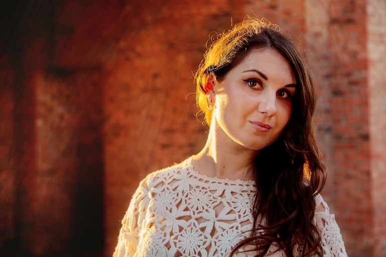 Такая разная Женя)