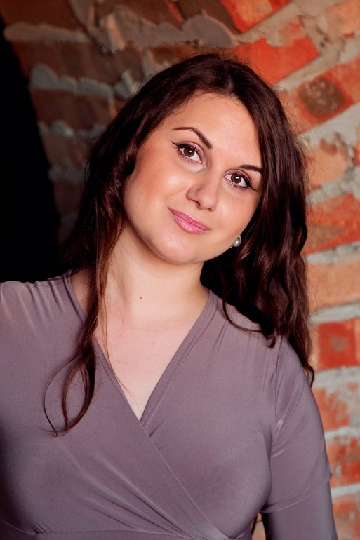 Такая разная Женя)