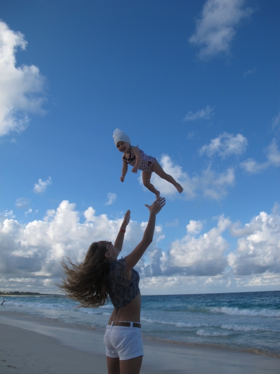 Пунта-Кана с дочкой в 1,4 года, декабрь.