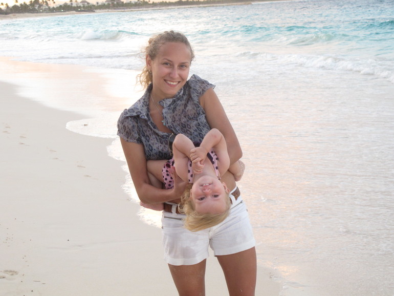Пунта-Кана с дочкой в 1,4 года, декабрь.