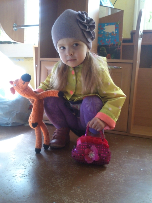 вот так мы сейчас ездим в гости))