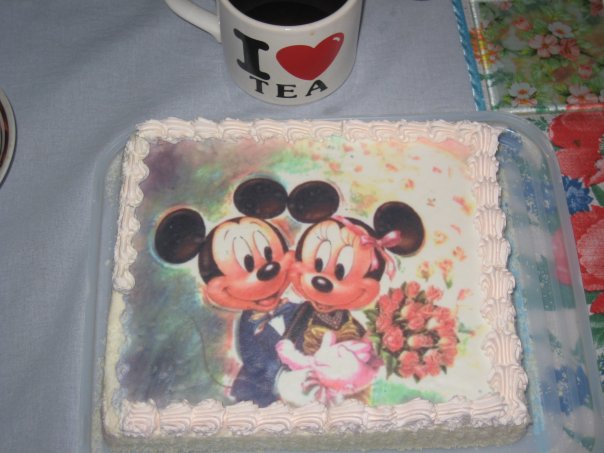 У нас сегодня 5 лет со дня свадьбы.