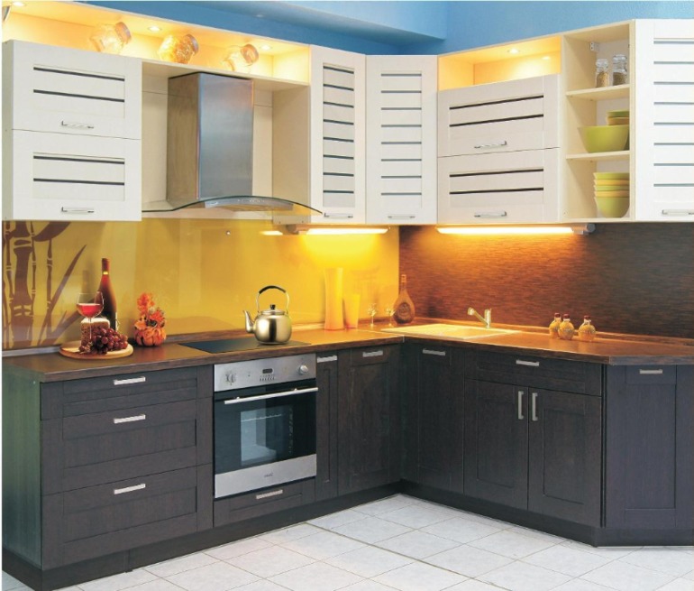 Кухни с рамочными фасадами ЗОВ (пленка, краска)