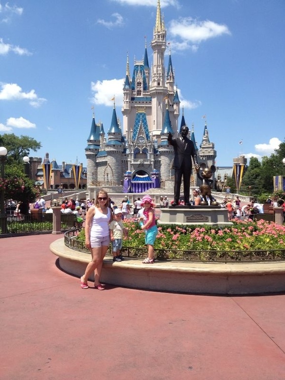 Мы в гостях у Микки Мауса!!!