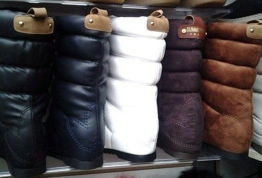 Продам дутики. Покупала на бб за 2200. Отдам за 2