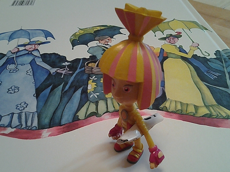 Наклейки инет-магазинов на книгах...