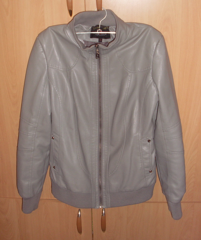 верхняя женская одежда р 44,46