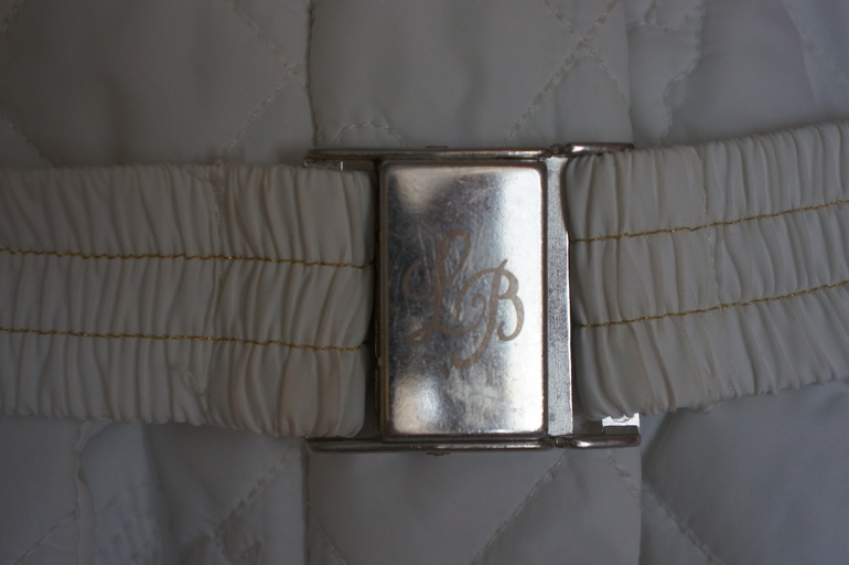 Пальто демисезонное laura Biagiotti .Цена до 15 апреля 2600 руб.