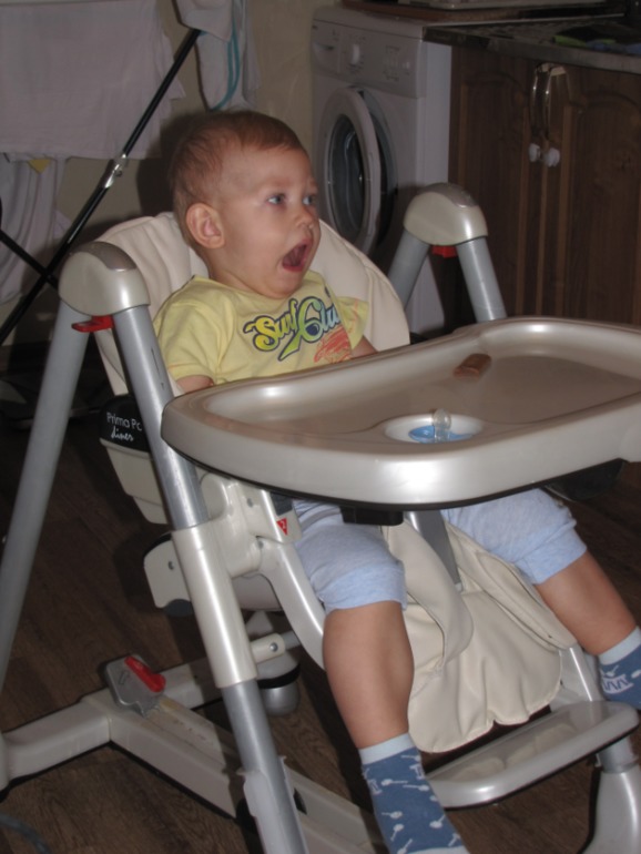 Как блондин, смотрит эмоционально мульты!