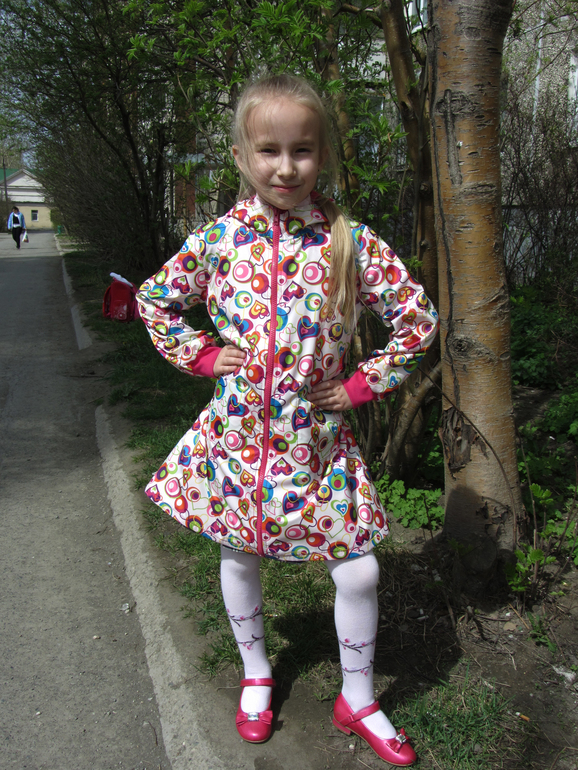 Плащ-прошлогодний долгострой.