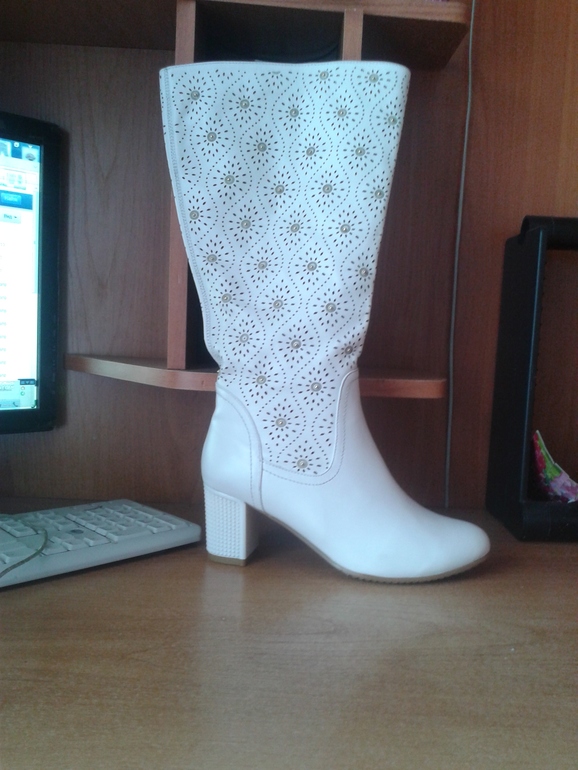 Сапожки Аскалини на полную ножку. Р-р38. Цена 4000.Почта