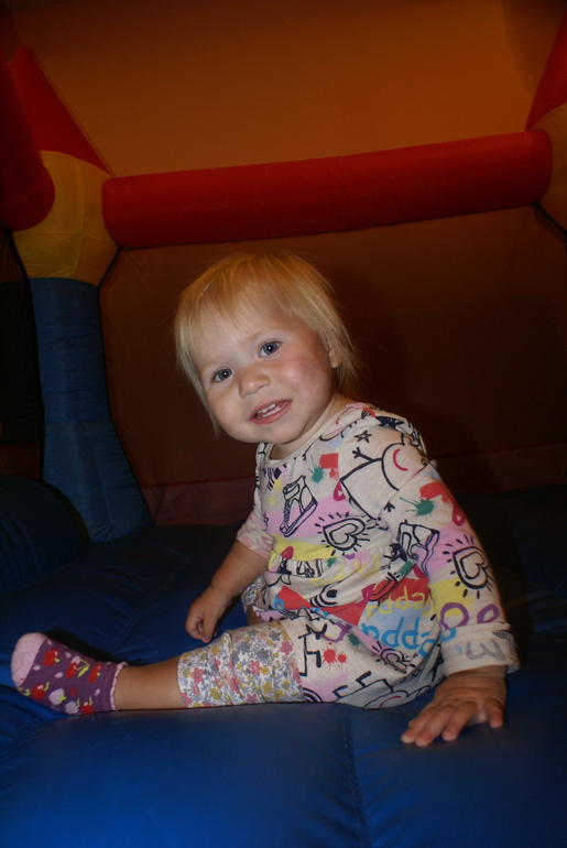 Яна 1 год 4 месяца