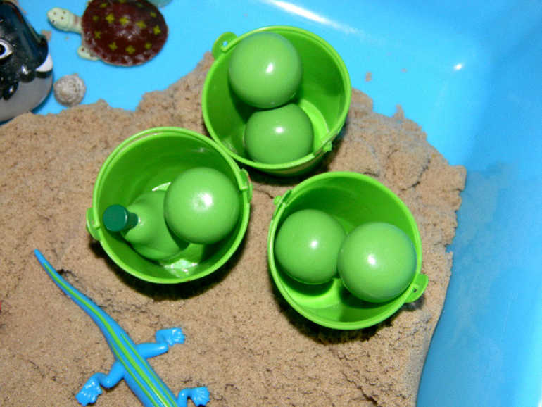 Комплект "творчество с пелёнок".  Путешествуем в зелёную страну