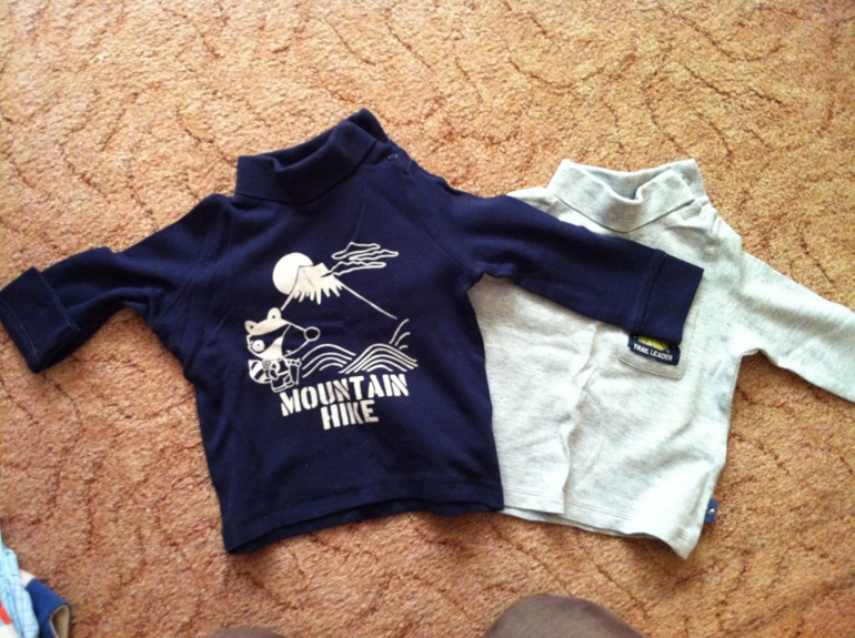 Продам вещи пакетом 6-9 месяцев и 9-12 месяцев