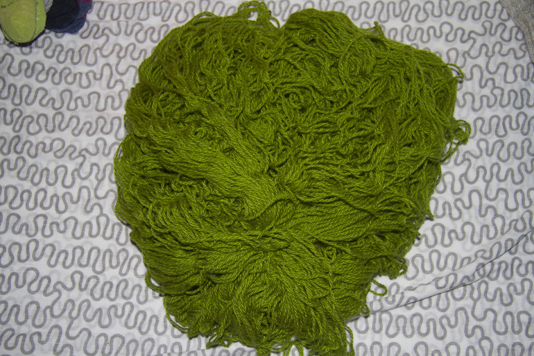 продам нитки)))