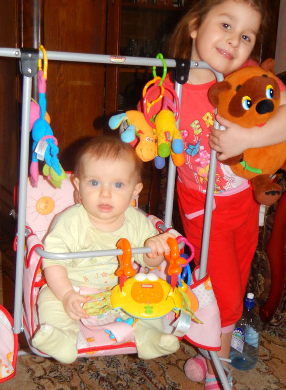 Я своим заболевшим игрушек накупила