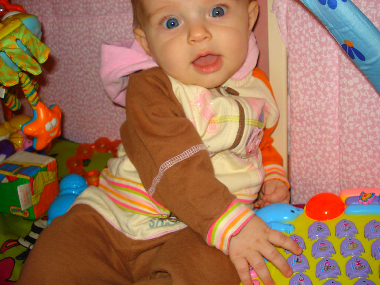 Миланочке 6 месяцев!