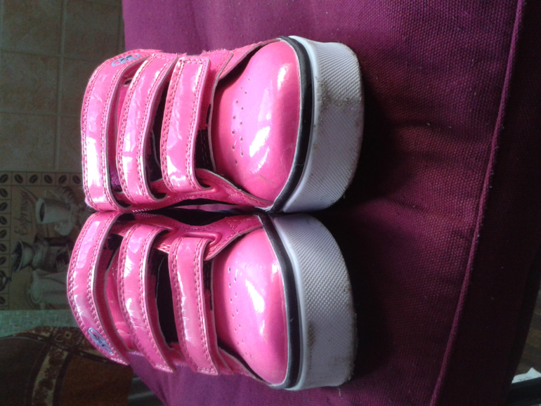 Роликовые кроссовки HEELYS