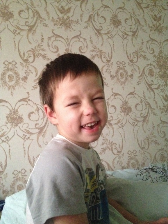 Моя первая стрижка))))