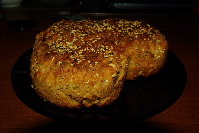 Печём злаковый хлеб)