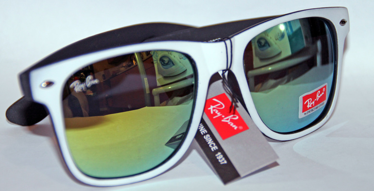 очки Ray ban по 250 руб.