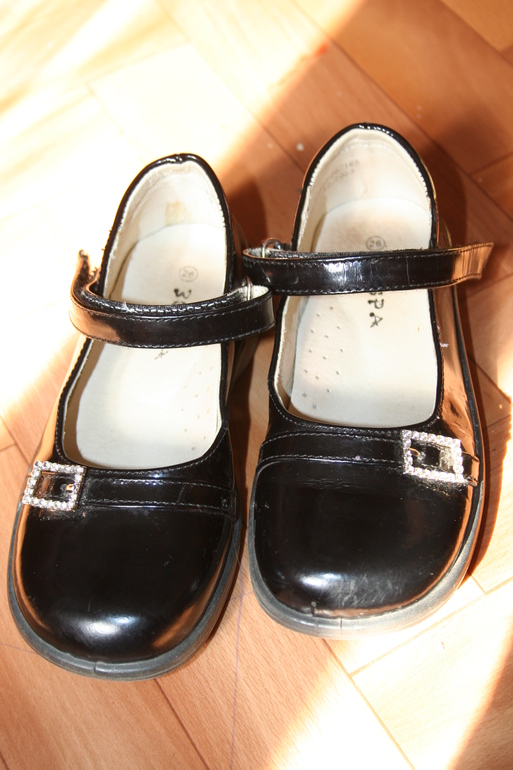 Обувь б/у и нов. сапожки:Котофей,Таши и др. 21-25р.Есть весна.