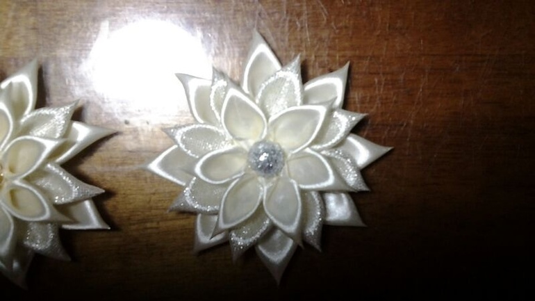 Открытки ! Цветочки для девочек на резинках!