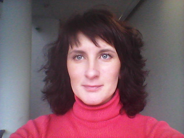 посоветуйте причёску, цвет