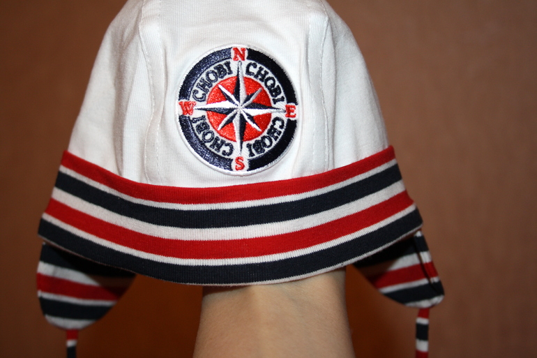 Шапочка Chobi на малыша