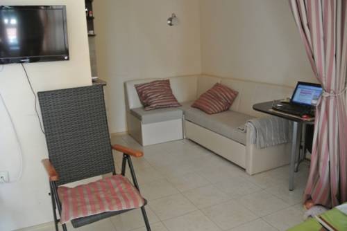 Сдам студию на Солнечном берегу, до моря 10 метров