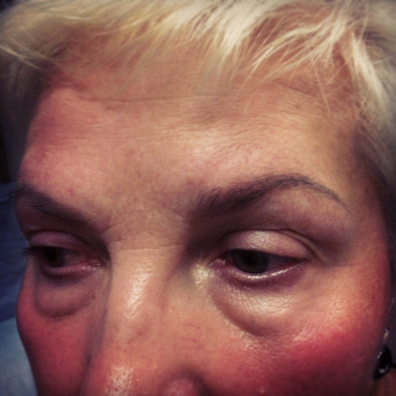 Давненько я тут не появлялась, уж простите...)