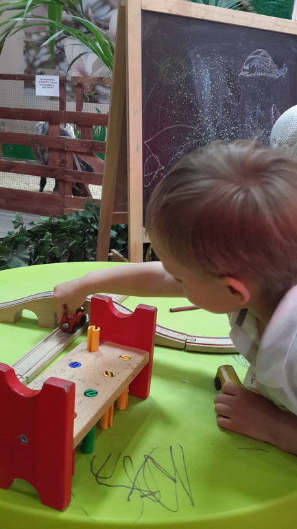 Контактный зоопарк (много фоток)