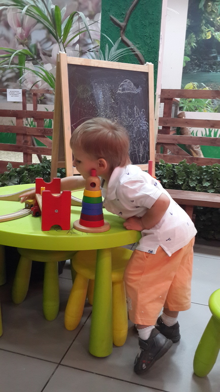 Контактный зоопарк (много фоток)