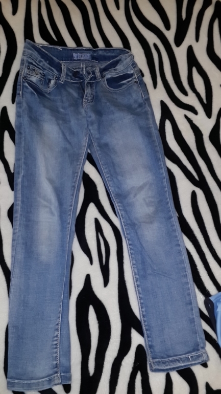 БУ в отличном состоянии на девочку рост 128-140. цены от 100 р