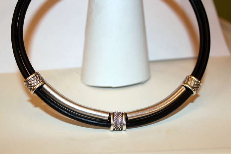 Проба пера. Колье.